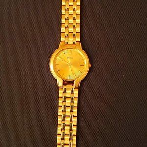 Vintage Seiko Quartz Gold Tone V701-7A70 Men's Wrist Watch (New With Tags)